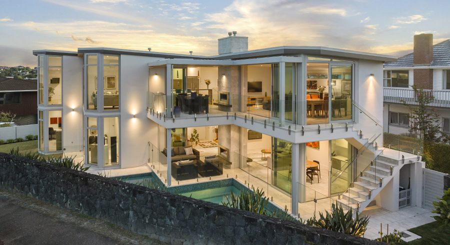  at 39 Beechwood Road, Rothesay Bay, Auckland