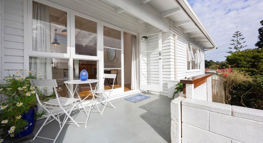  at 2/199 Titirangi Road, Titirangi, Waitakere City, Auckland