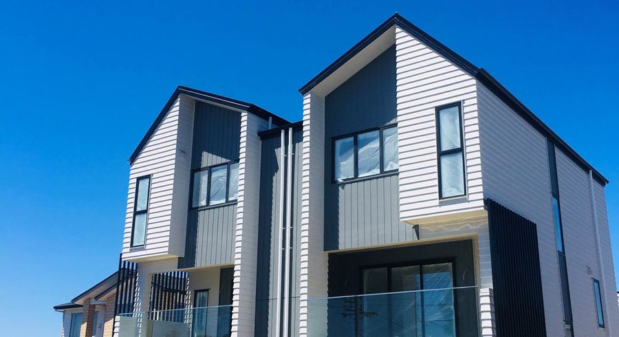  at 2/17 Woodford Avenue, Henderson, Auckland