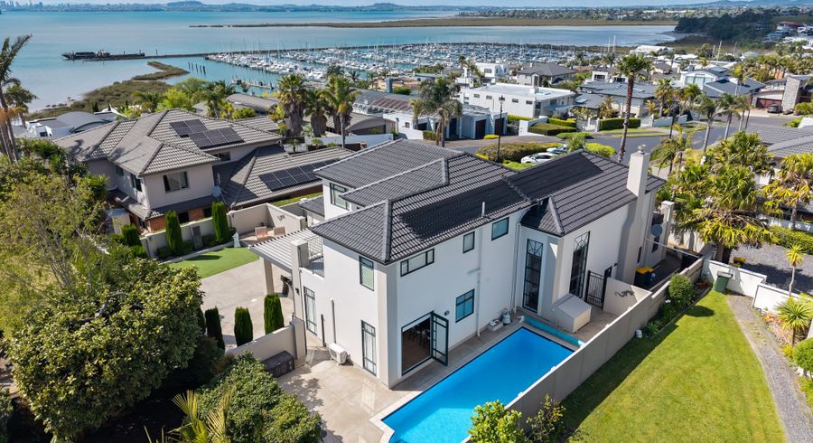  at 12 Courtneys, West Harbour, Waitakere City, Auckland