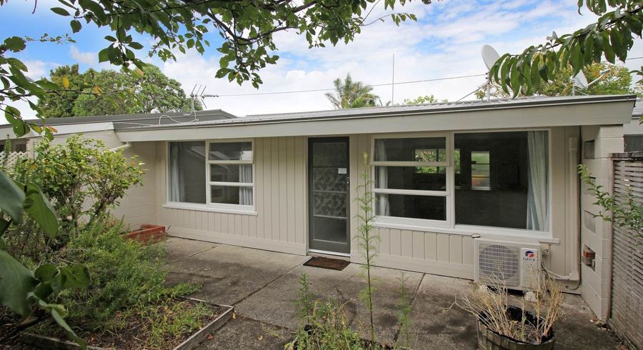  at 2/36 Jutland Road, Hauraki, Auckland