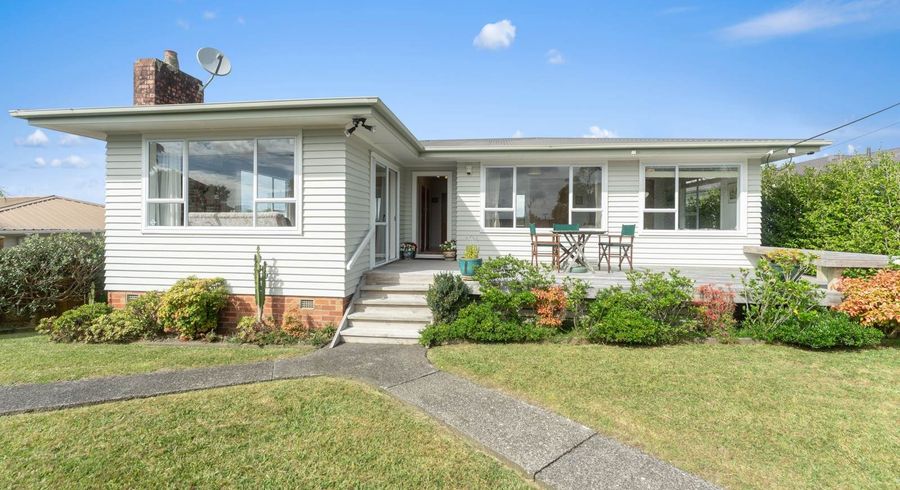  at 1/25 Monarch Avenue, Hillcrest, North Shore City, Auckland