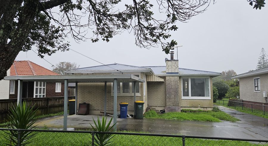  at 4 Peachgrove Rd, Te Atatu Peninsula, Waitakere City, Auckland