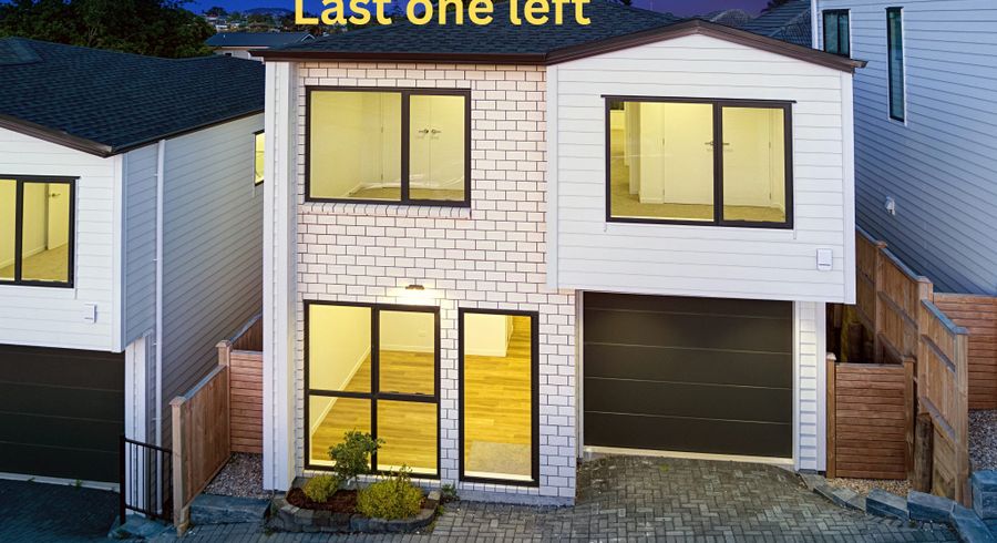  at 21C&D Barron Drive, Green Bay, Waitakere City, Auckland