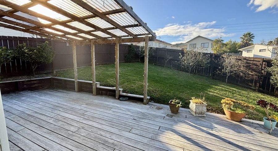  at 27 Loughanure Place, Massey, Waitakere City, Auckland