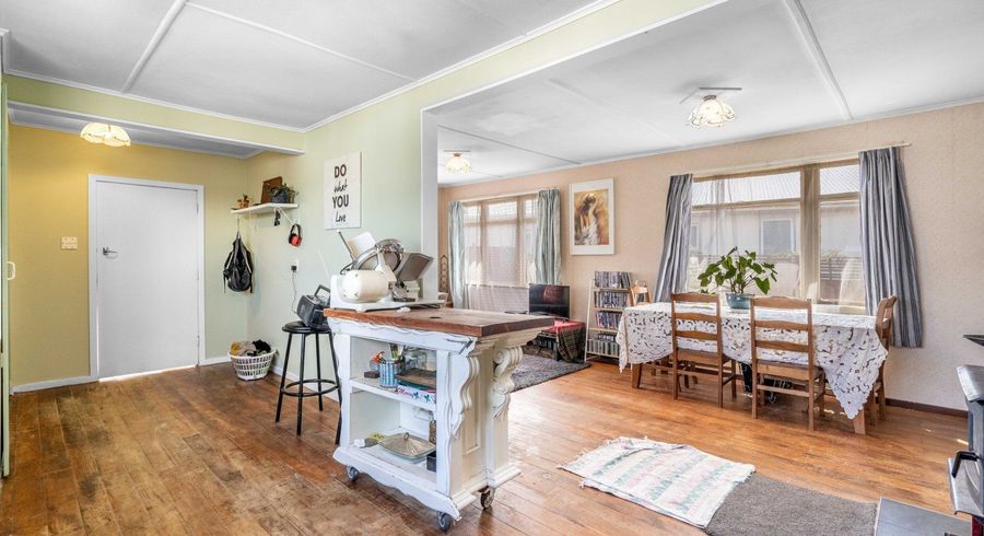  at 43 Severn Street, Clifton, Invercargill