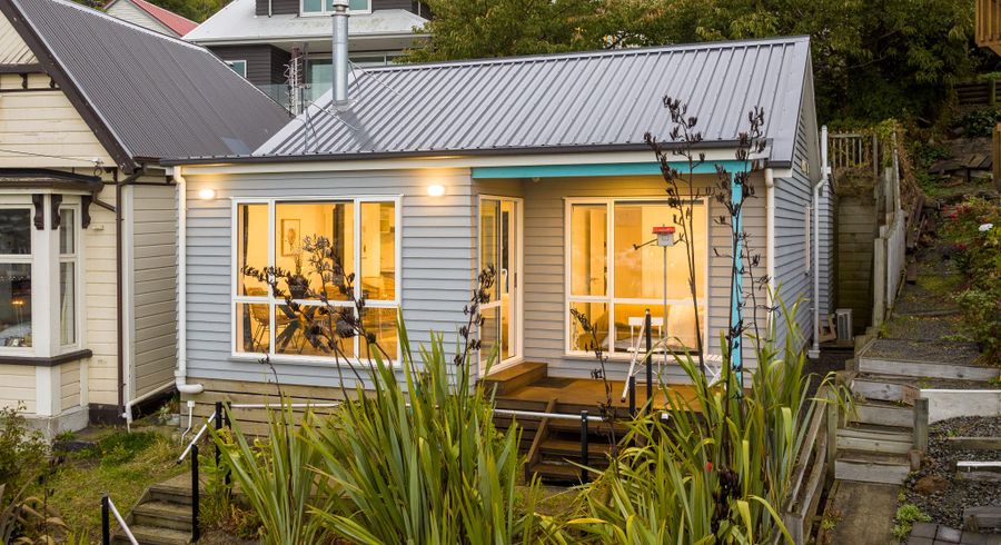  at 35 Sumner Road, Lyttelton, Lyttelton