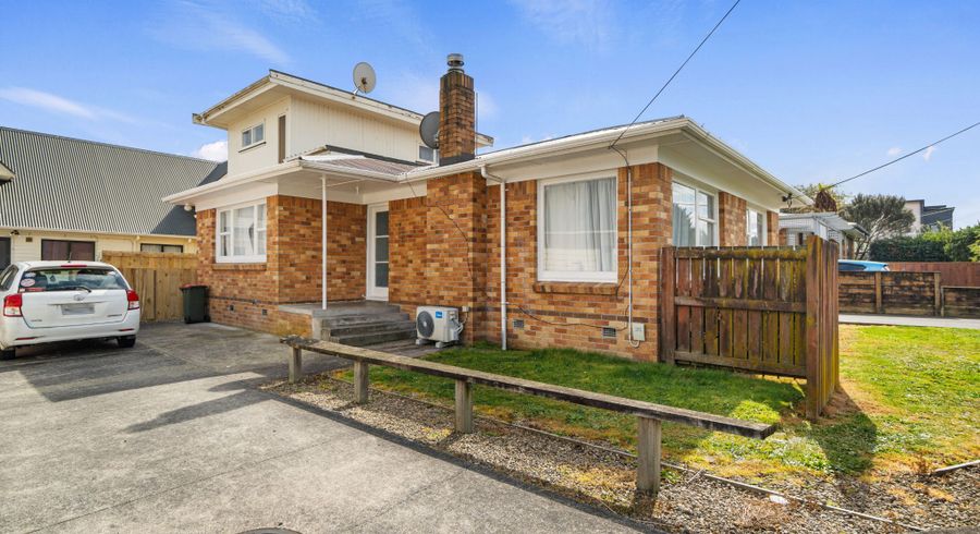  at 17 Hogan Street, Hamilton East, Hamilton, Waikato