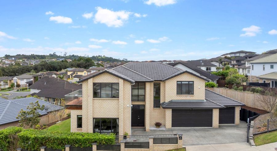  at 4 Brancott Place, Flat Bush, Auckland