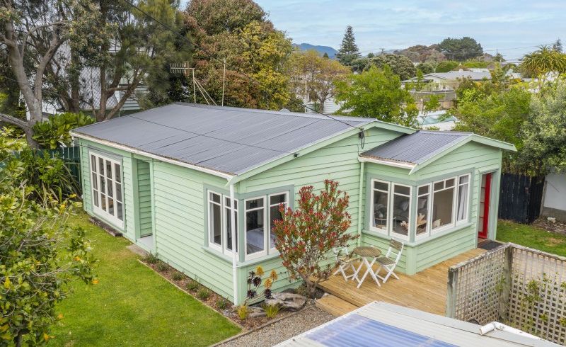  at 2 Hemara Street, Waikanae Beach, Waikanae