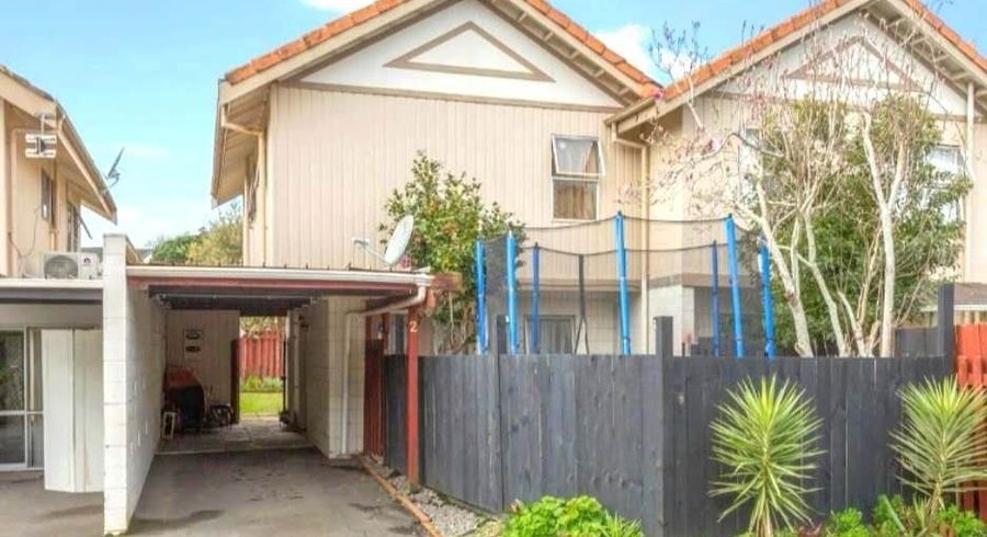  at 2/104 Pakuranga Road, Pakuranga, Manukau City, Auckland