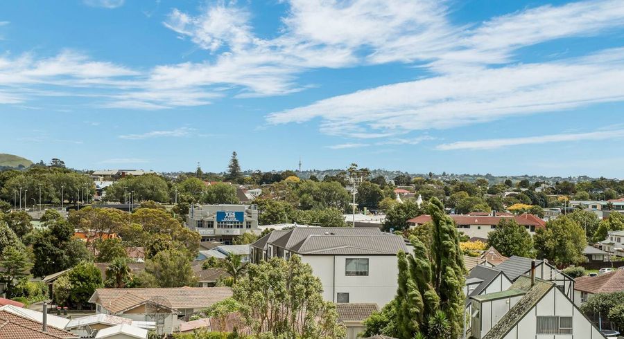 at 5D Glenshee Place, Highland Park, Manukau City, Auckland
