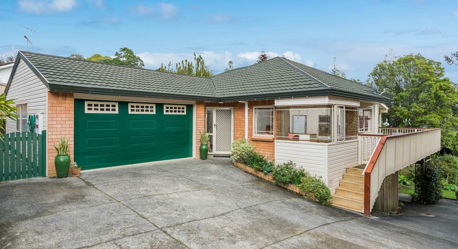  at 2/10 Mawson Avenue, Torbay, Auckland