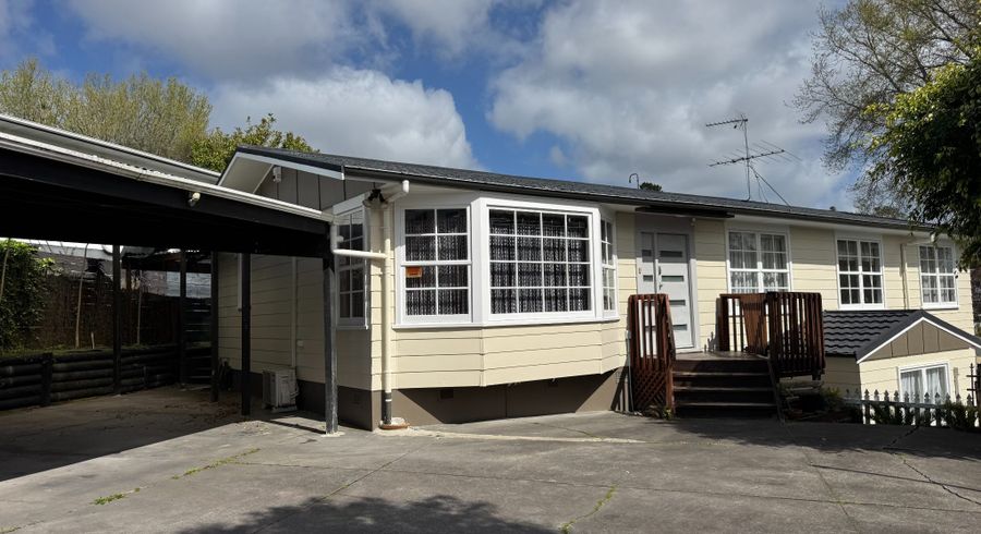  at 17A Hewlett Road, Massey, Waitakere City, Auckland