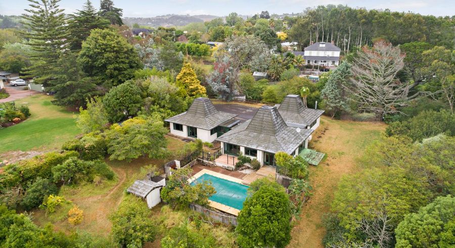 at 334 Point View Drive, Shamrock Park, Auckland