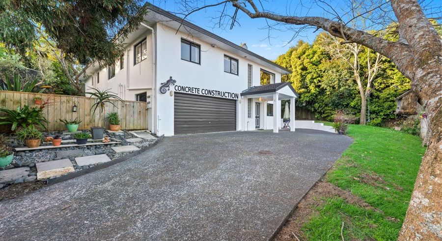  at 4 Queen Natalie Place, Massey, Auckland