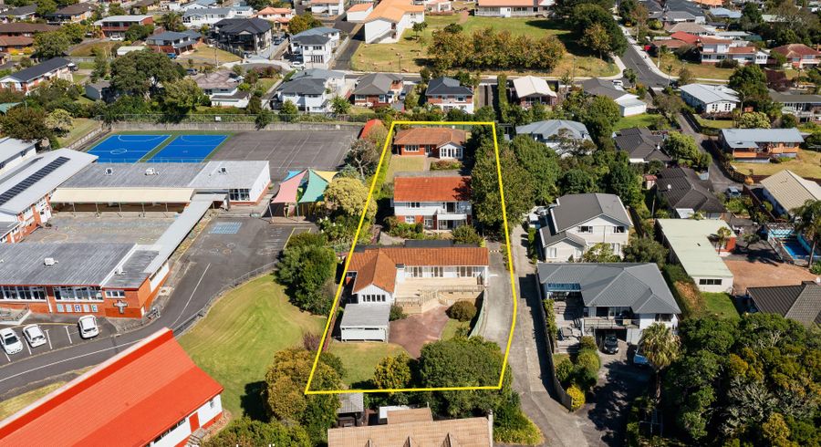  at 42 Bolton Street, Blockhouse Bay, Auckland City, Auckland