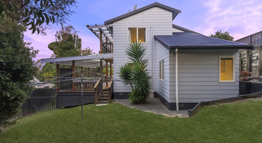  at 2/97 Taurus Crescent, Beach Haven, Auckland