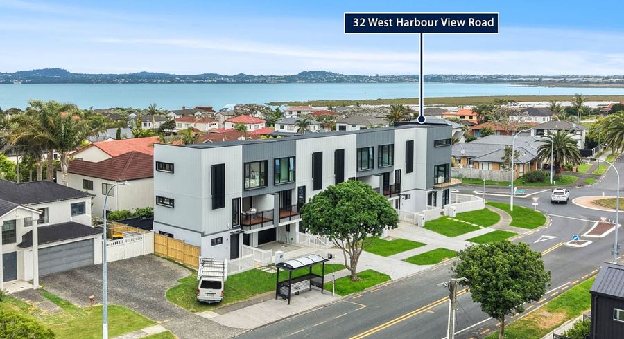  at 32 Harbour View Road, Te Atatu Peninsula, Waitakere City, Auckland