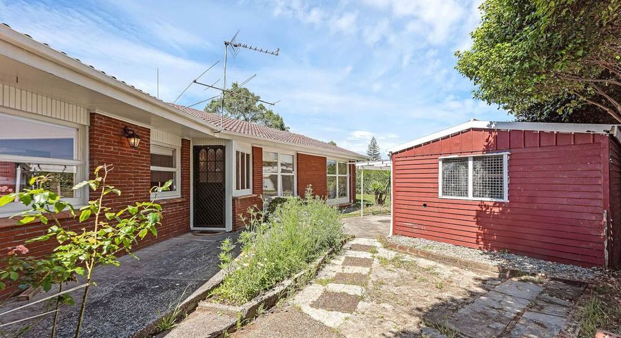 at 50 Edgewater Drive, Pakuranga, Auckland