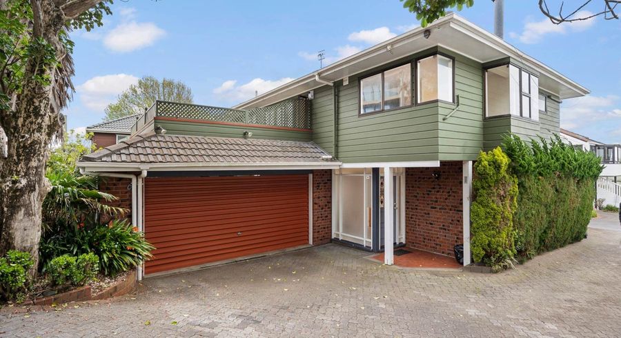  at 77 Kitchener Road, Milford, North Shore City, Auckland