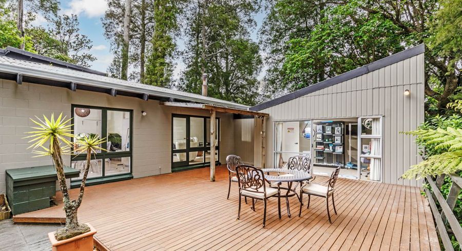  at 25 Arcadia Crescent, Bayview, Auckland