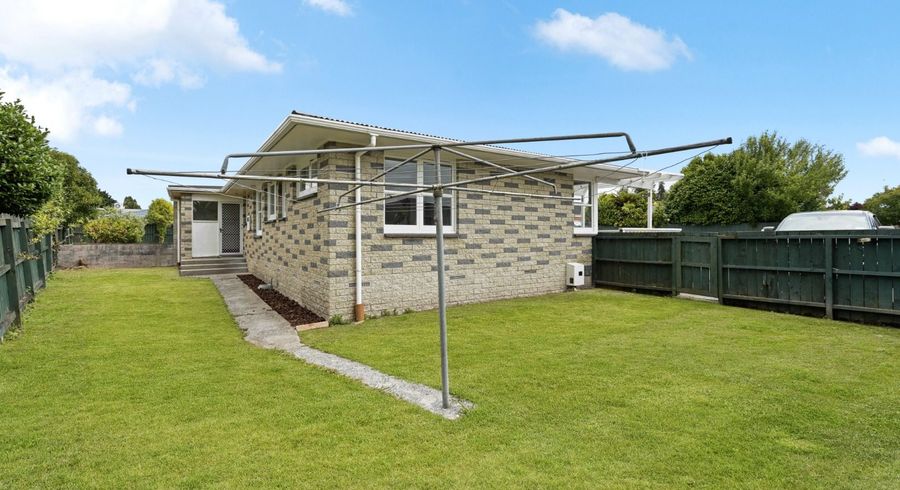  at 19B Kensington Place, Fairfield, Hamilton