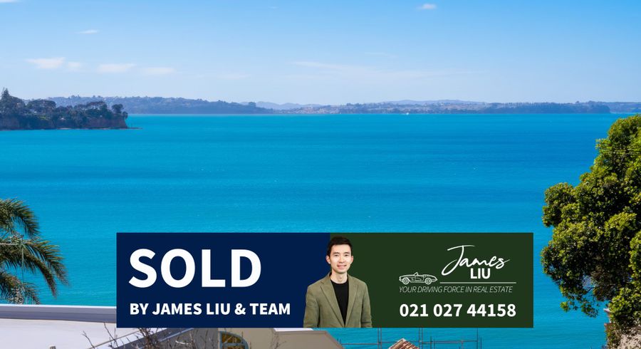  at 2/48 Churchill Road, Murrays Bay, Auckland