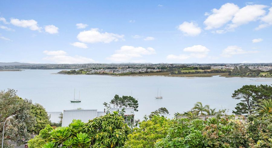  at 30 Telstar Place, Beach Haven, Auckland