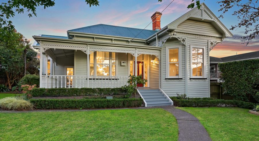  at 4 Kakariki Avenue, Mount Eden, Auckland City, Auckland