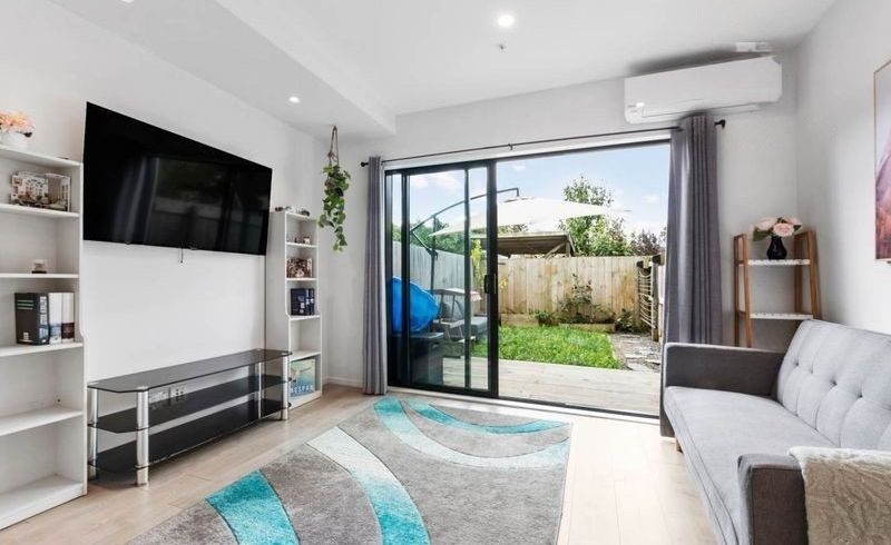  at 2/46  TE KANAWA CRESCENT, Henderson, Waitakere City, Auckland
