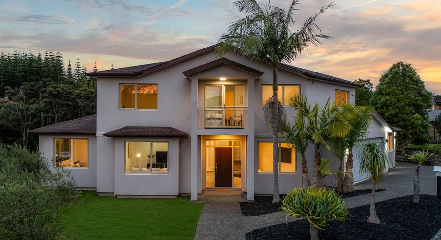  at 24 George Deane Place, Greenhithe, Auckland