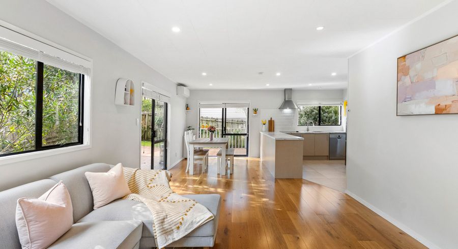  at 1/11 Kupari Place, Totara Vale, North Shore City, Auckland
