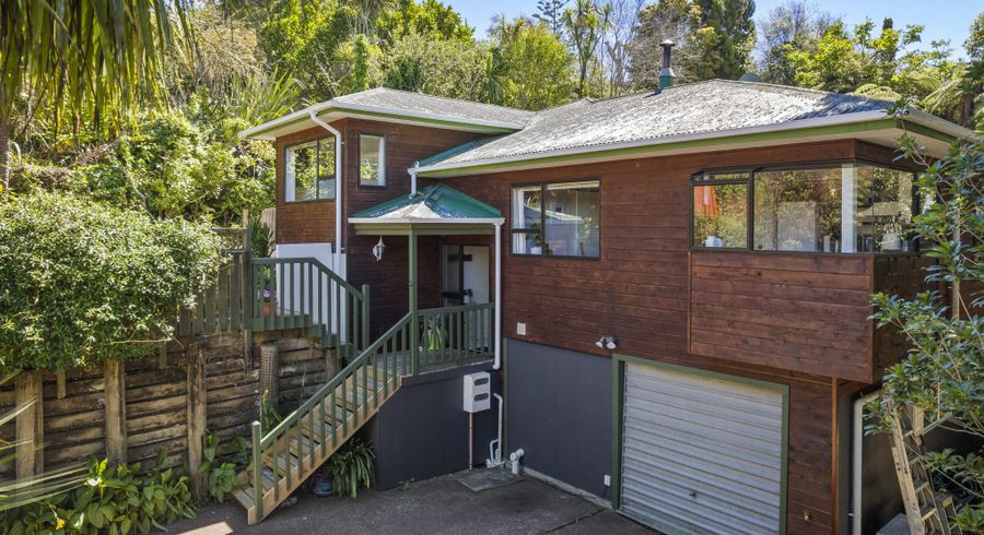  at 1/27 Flavia Close, Torbay, Auckland