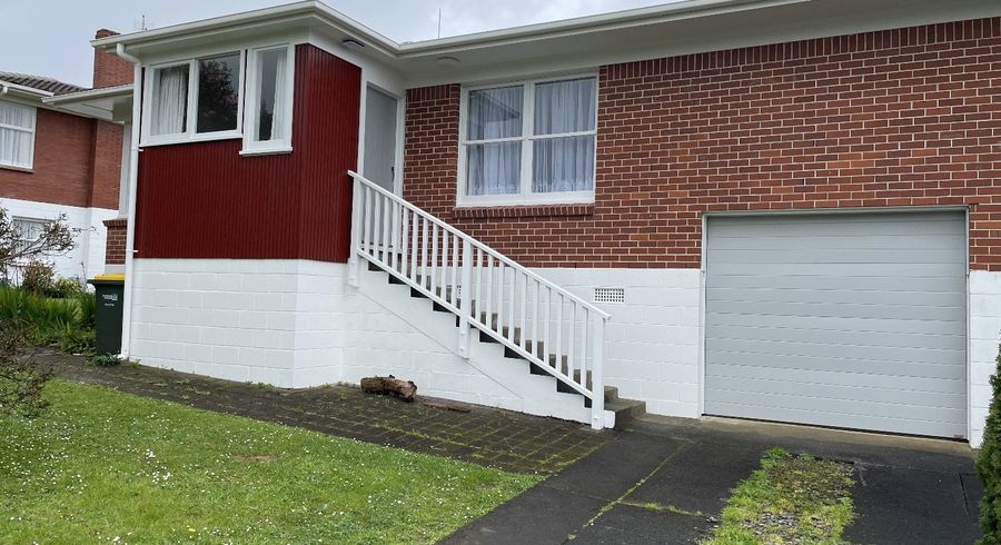  at 2/37 Evelyn Place, Hillcrest, Auckland