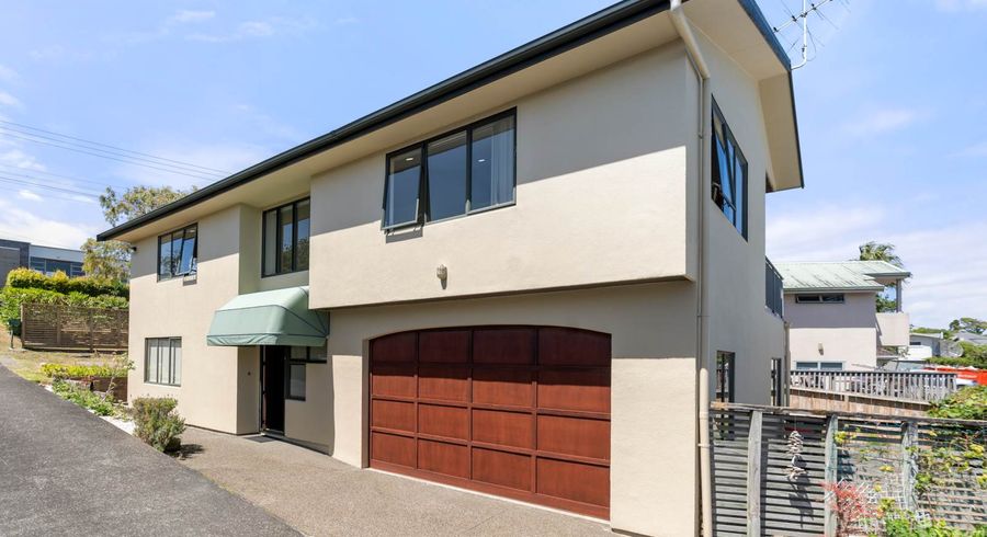  at 2/230 East Coast Road, Forrest Hill, Auckland