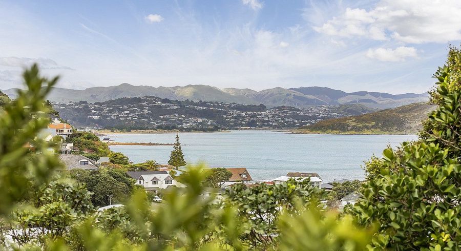  at 35-37 Airlie Road, Plimmerton, Porirua, Wellington