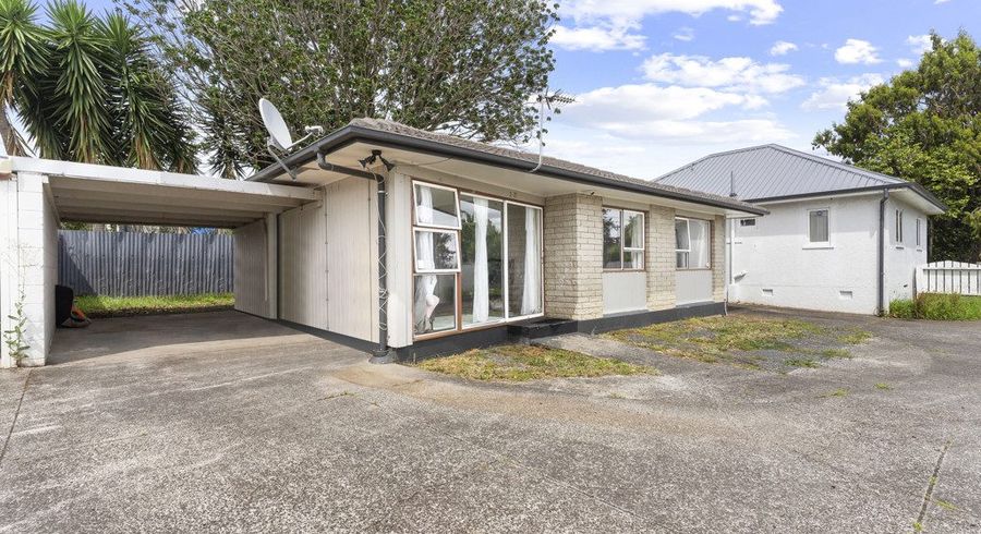  at 2/21 Cleek Road, Mangere East, Manukau City, Auckland