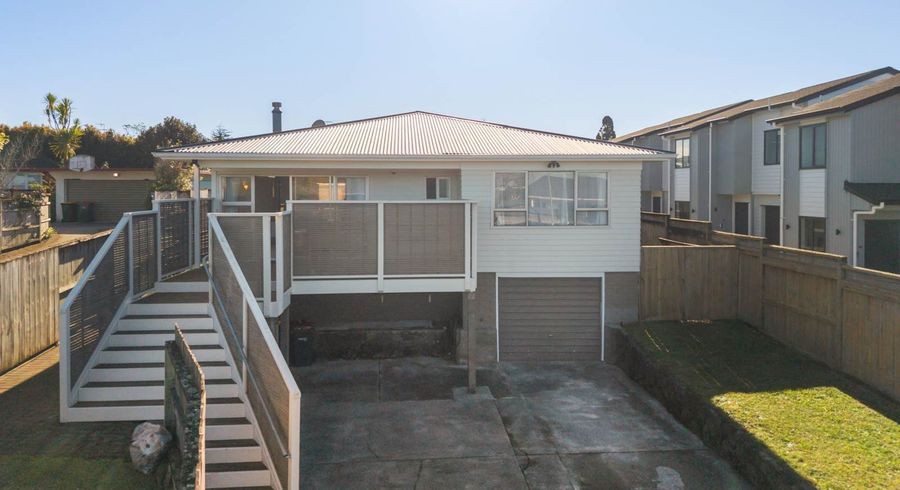  at 6 Andrew Road, Howick, Manukau City, Auckland
