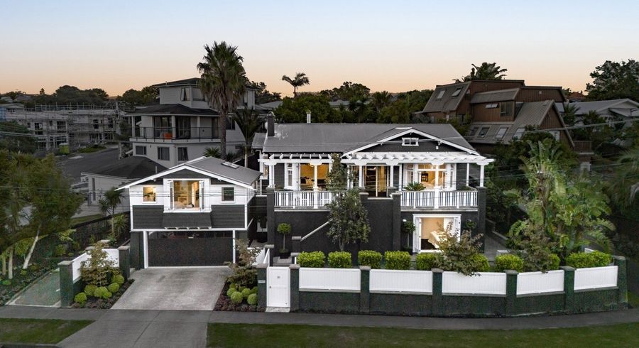  at 20 Seabreeze Road, Narrow Neck, North Shore City, Auckland