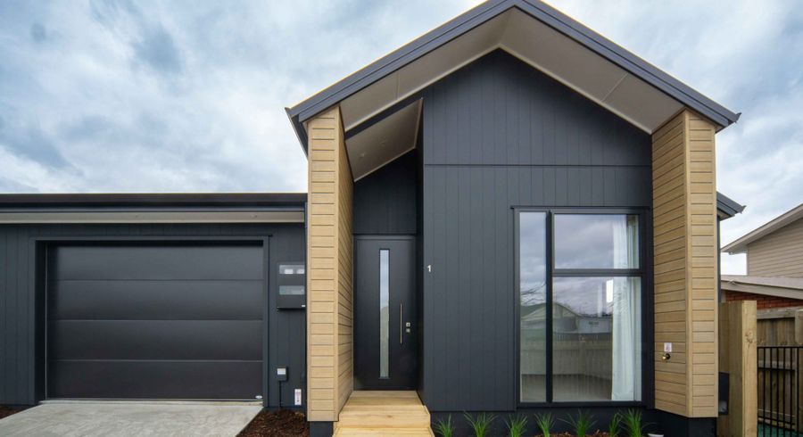  at 2/4 Bremworth Avenue, Dinsdale, Hamilton, Waikato