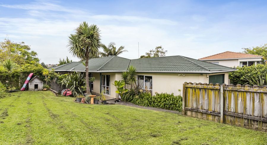  at 68 Whitford Road, Botany Downs, Auckland