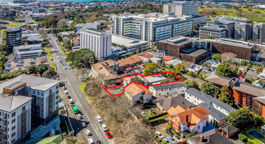  at 118 Grafton Road, Grafton, Auckland City, Auckland