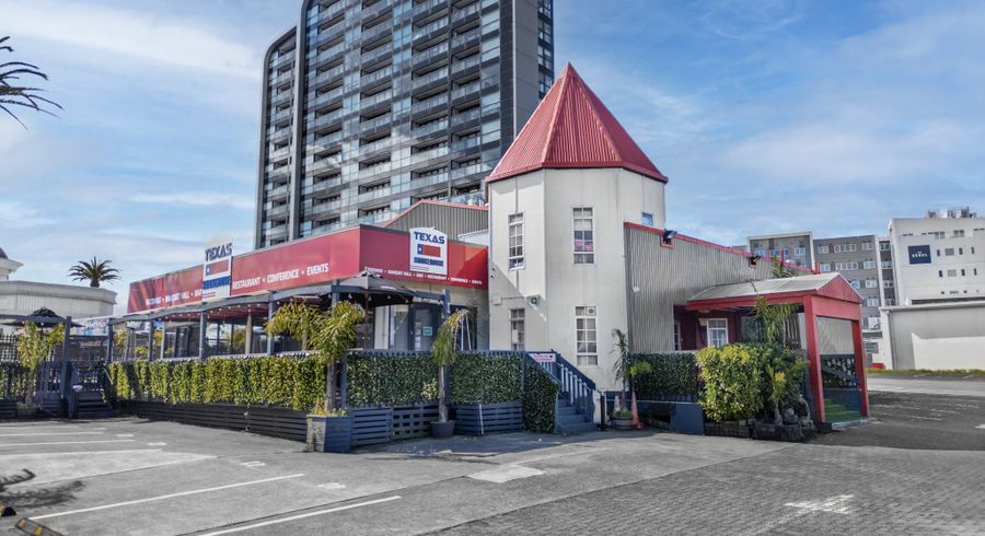  at 736 Great South Road, Manukau, Manukau City, Auckland