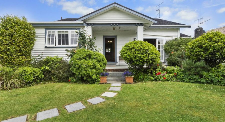  at 3 Saint Olpherts Avenue, Hamilton East, Hamilton