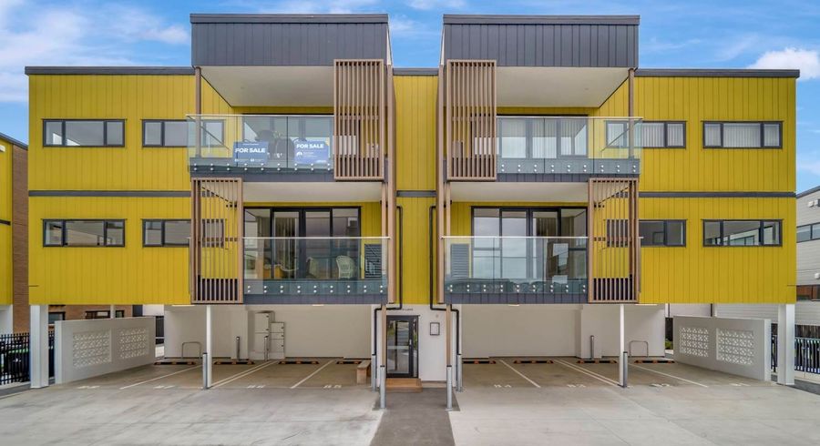  at 102/7 Newelm Lane, Flat Bush, Manukau City, Auckland