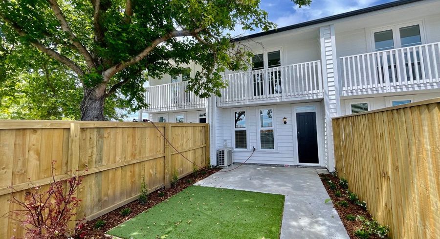  at 2/40 New Brighton Road, Shirley, Christchurch City, Canterbury