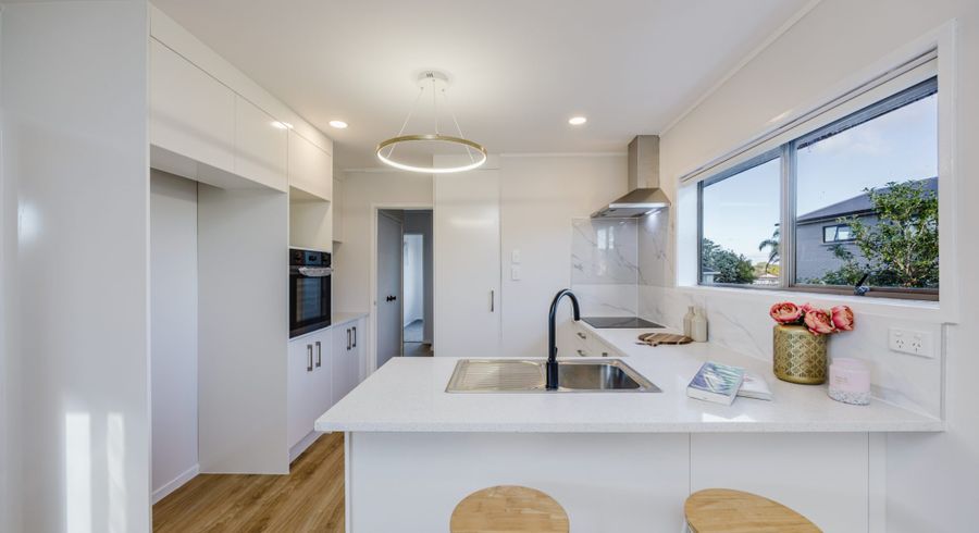  at 2/9 Malte Brun Place, Papatoetoe, Manukau City, Auckland