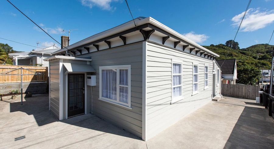  at 296 Karori Road, Karori, Wellington, Wellington