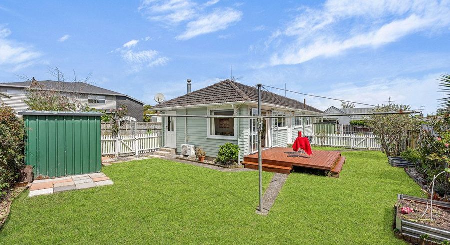  at 2/65 Moore Street, Howick, Auckland